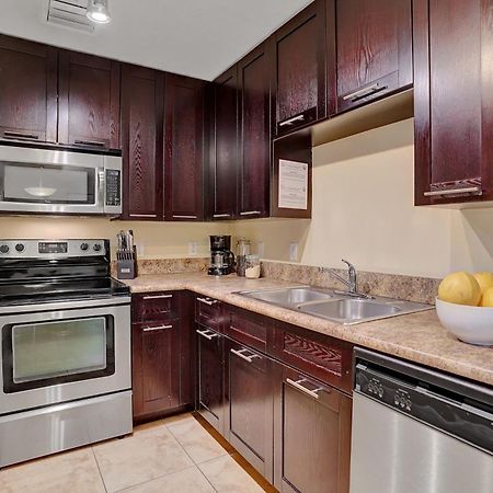Dharma Home Suites South Miami At Red Road Commons Esterno foto
