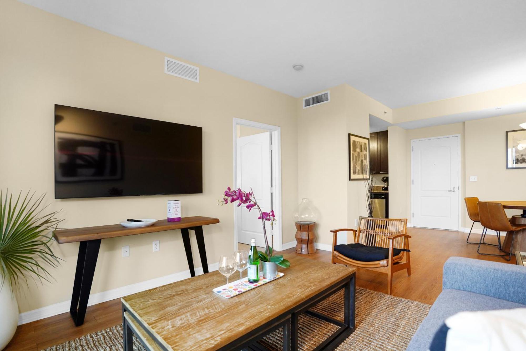 Dharma Home Suites South Miami At Red Road Commons Esterno foto