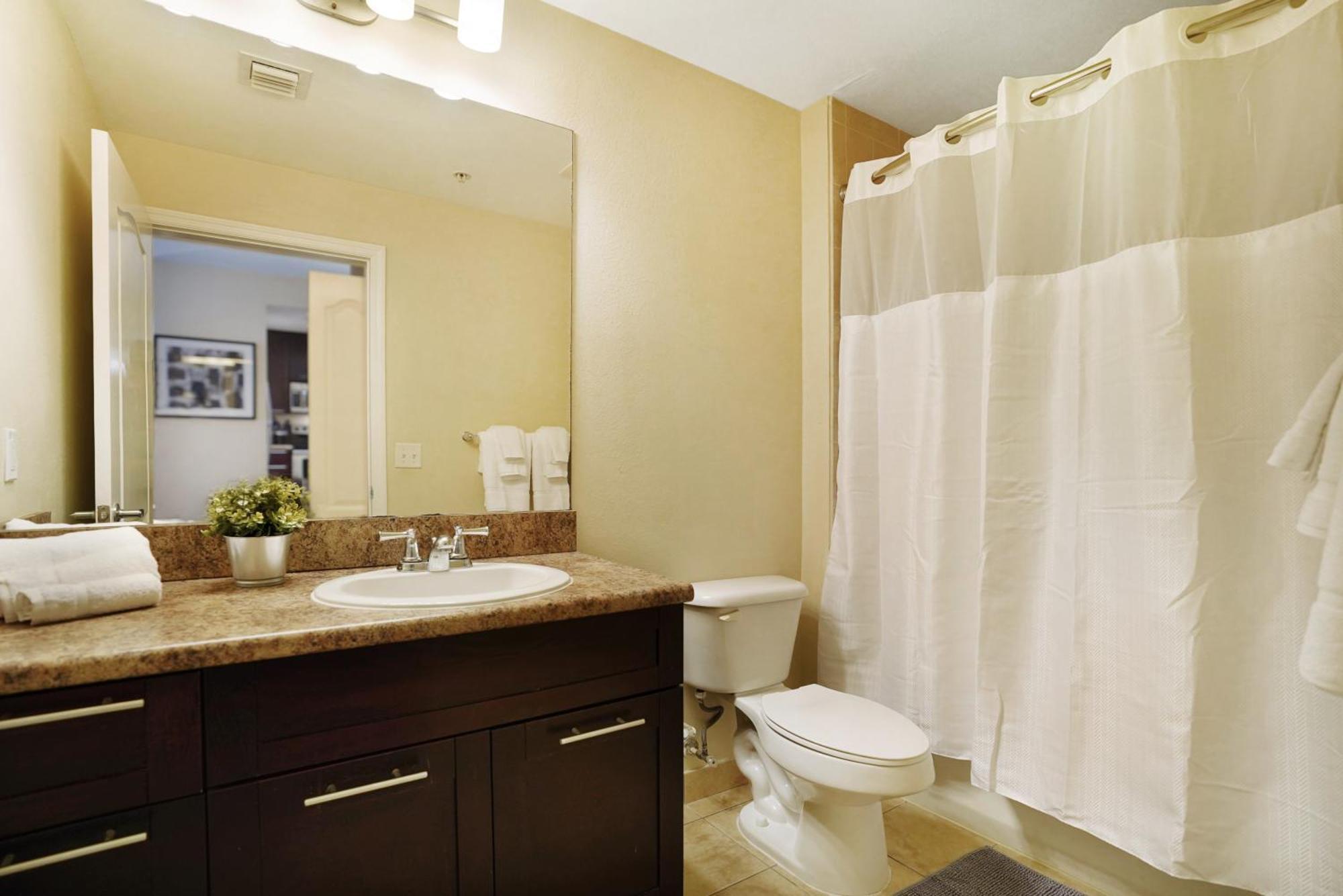 Dharma Home Suites South Miami At Red Road Commons Esterno foto