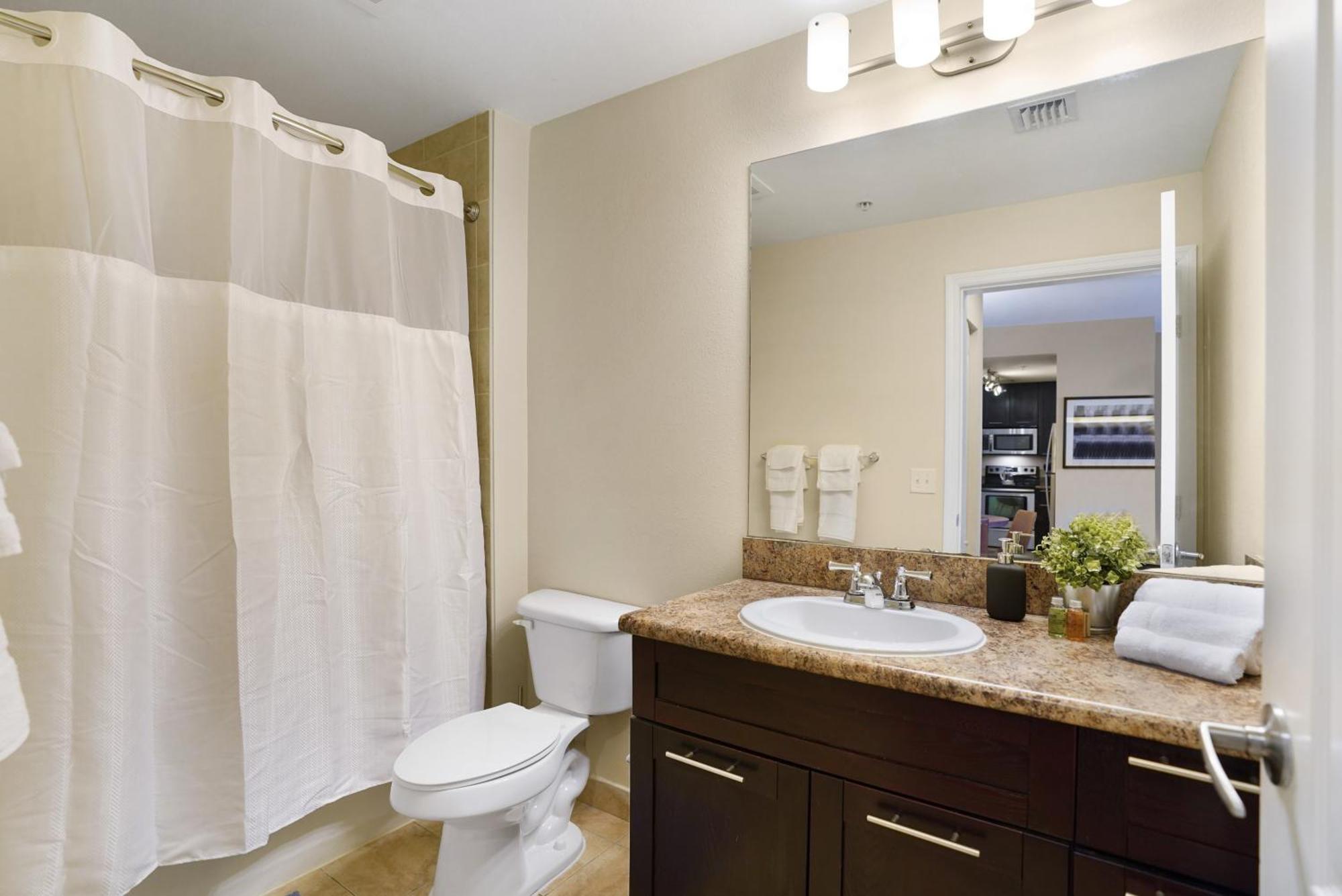 Dharma Home Suites South Miami At Red Road Commons Esterno foto