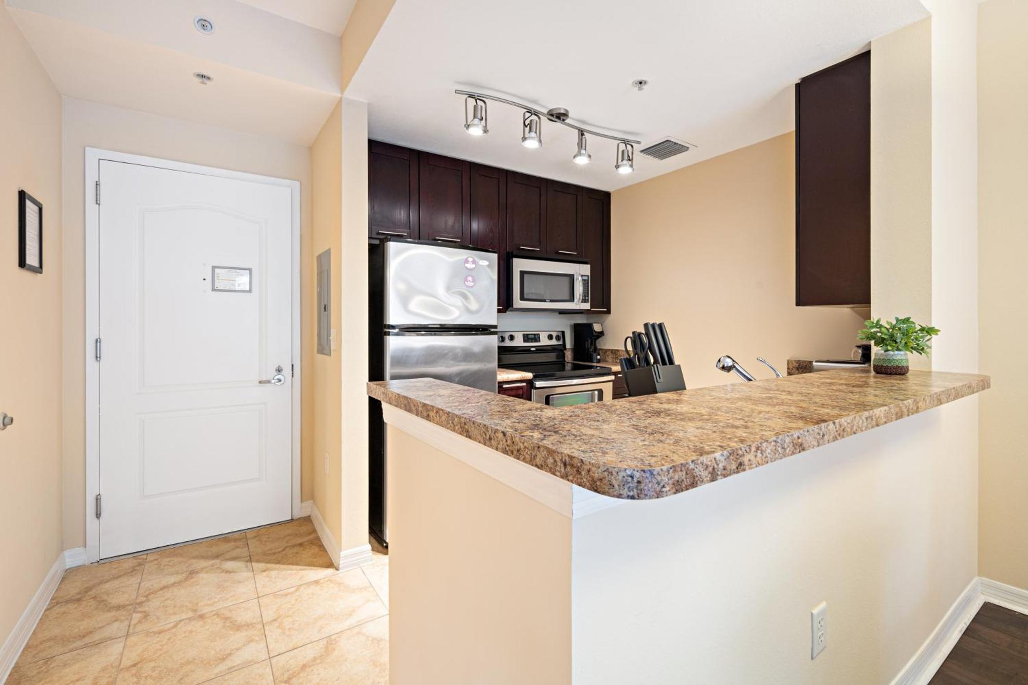 Dharma Home Suites South Miami At Red Road Commons Esterno foto