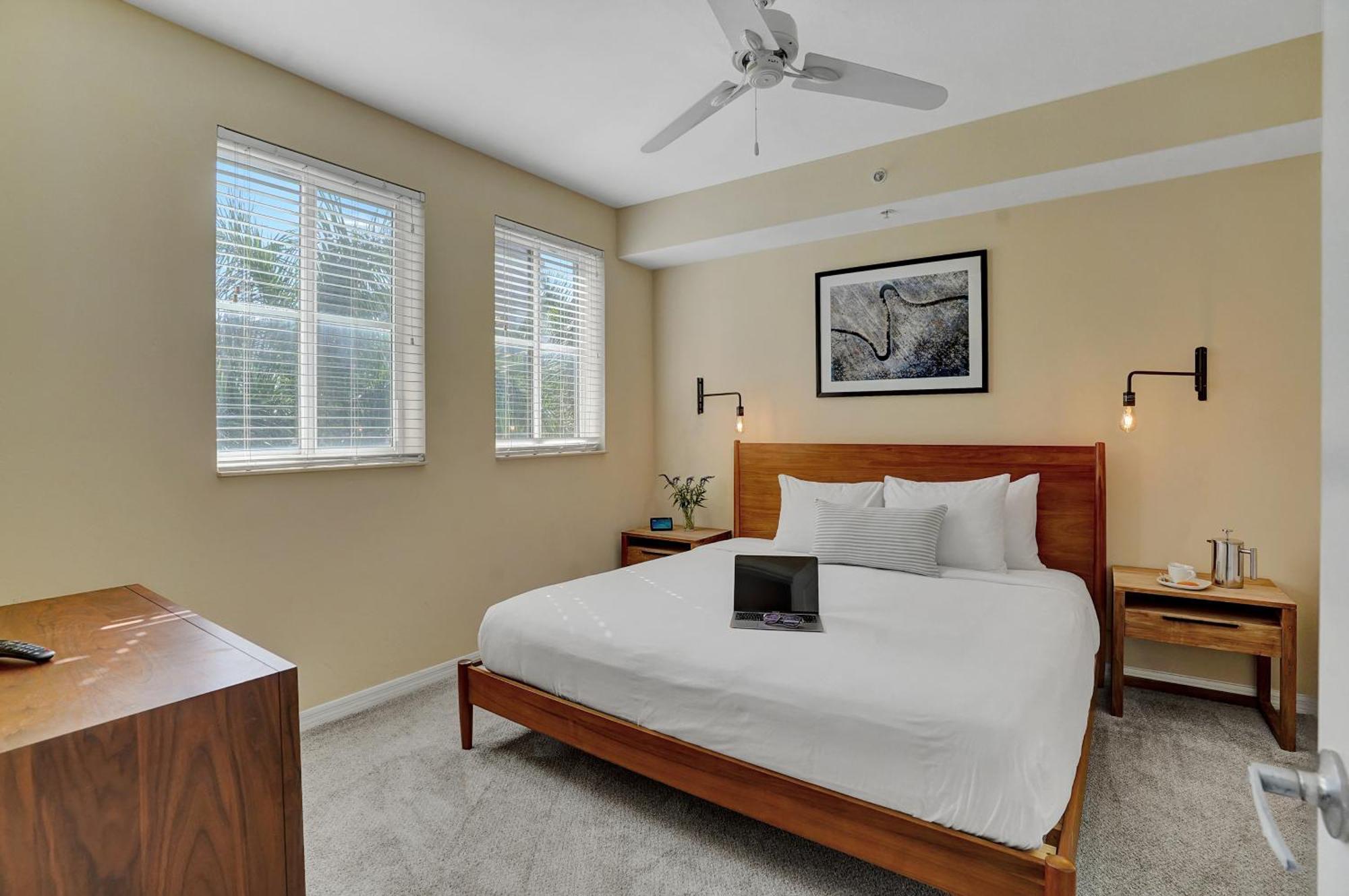 Dharma Home Suites South Miami At Red Road Commons Esterno foto