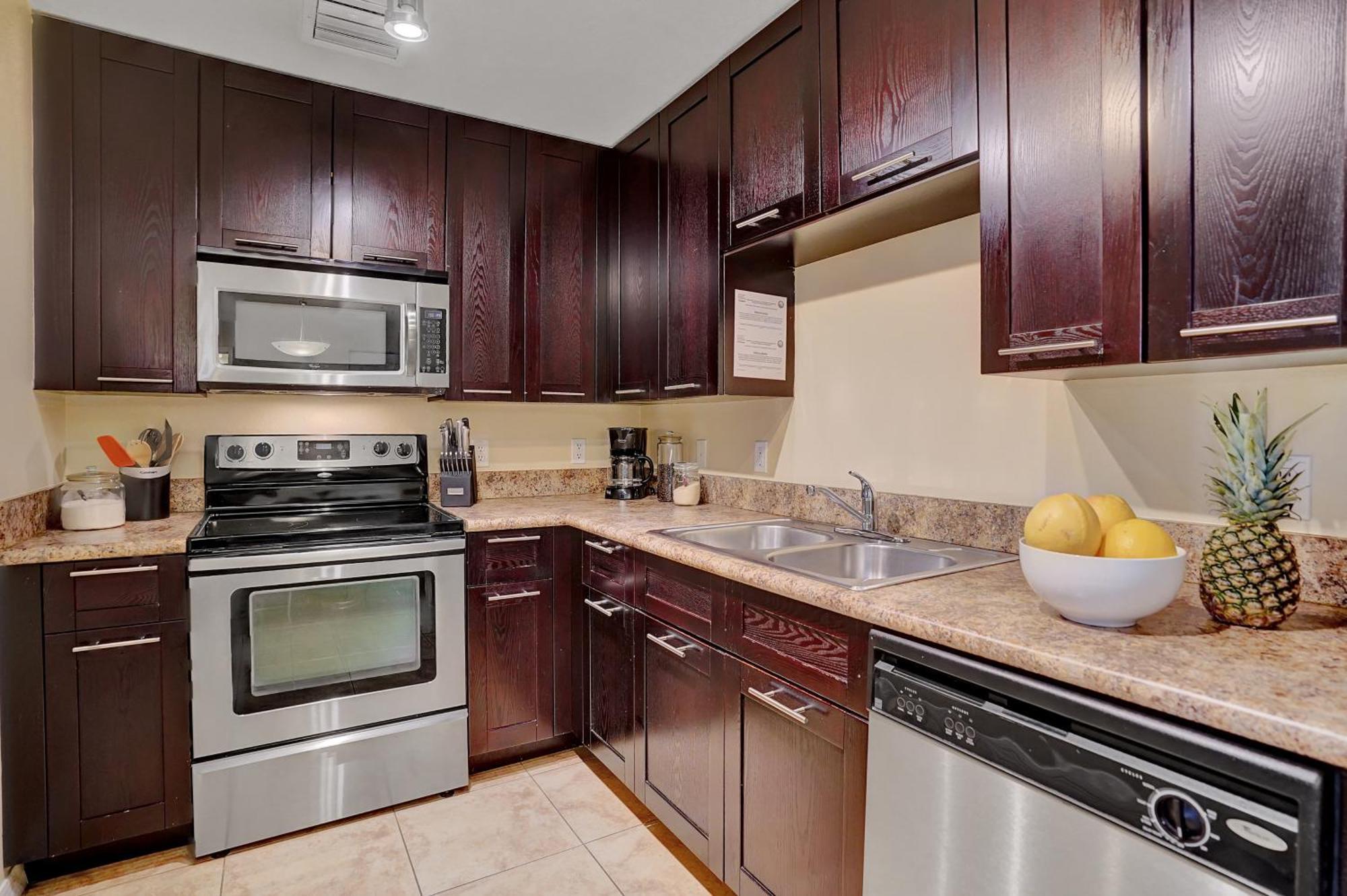 Dharma Home Suites South Miami At Red Road Commons Esterno foto